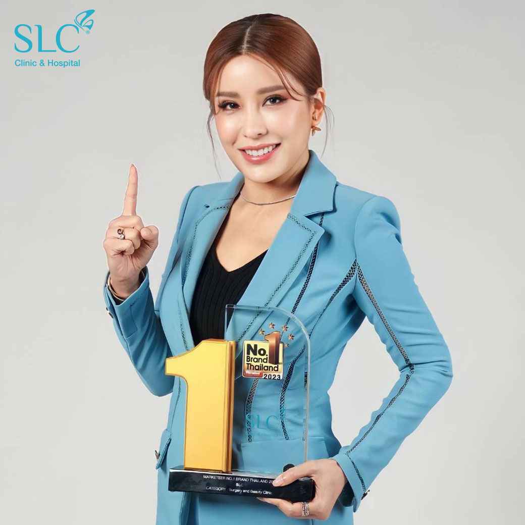 คุณหมอดา,รับรางวัล,รางวัล Marketeer No.1 Brand Surgery and Beauty,รางวัล Marketeer No.1 Brand Thailand 2023,SLC culture is SLC Brand,SLC clinic,SLC hospital,SLC Group,รางวัลอันดับ 1,รางวัลยอดนิยม